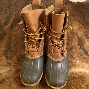 Like new LL Bean snow/rain/hunting boots! Womens 8